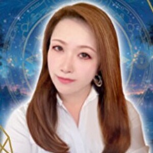 エナ・マリアンヌ先生