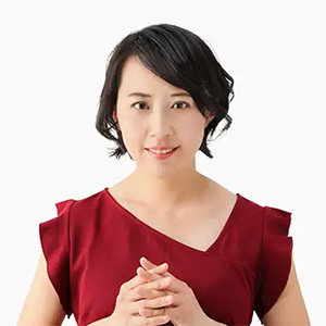 鎧塚エルサ先生