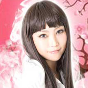 鷹槻ヘレネ先生