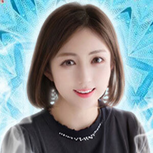 神殿ローラ先生